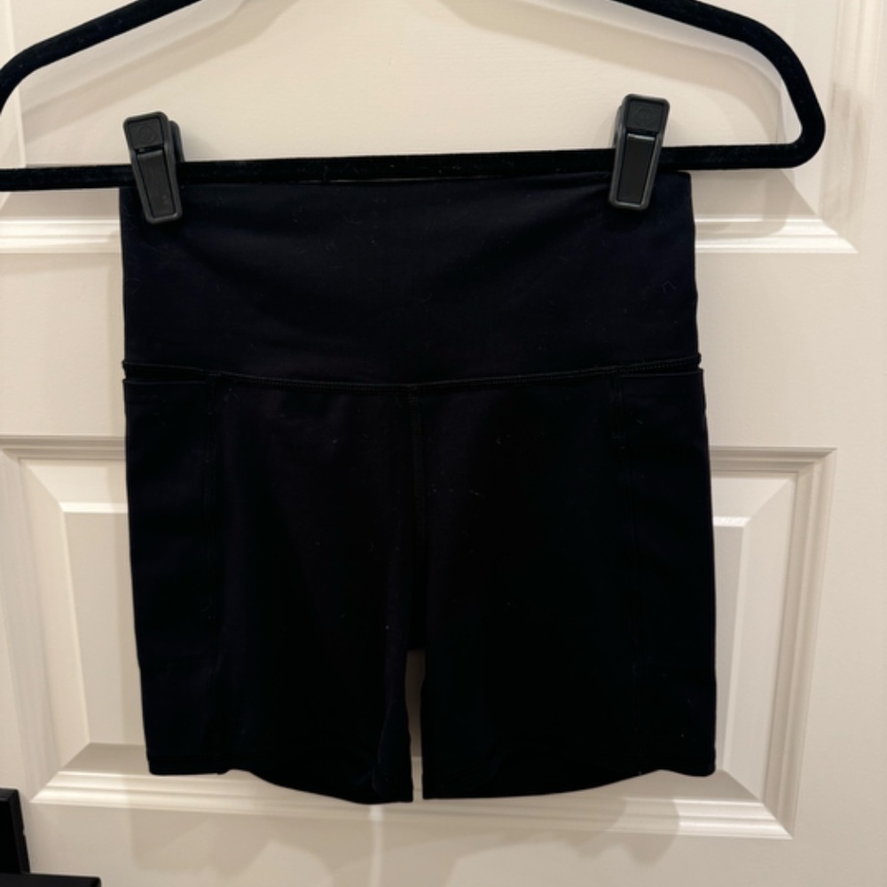 Vuori Studio Pocket Short XS Black